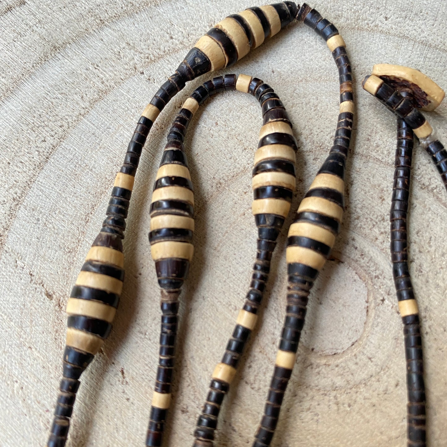 Collier de graines de Tucuma et jarina - Ethnie Rikbaktsa
