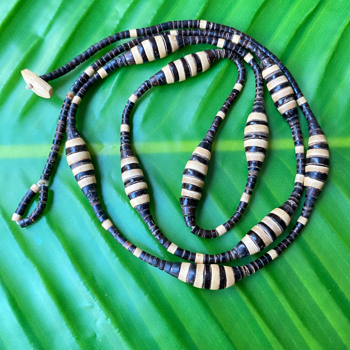 Collier de graines de Tucuma et jarina - Ethnie Rikbaktsa
