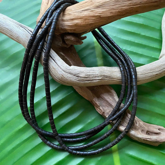 Collier de graines naturelles de tucumã - marron - Ethnie Apurina