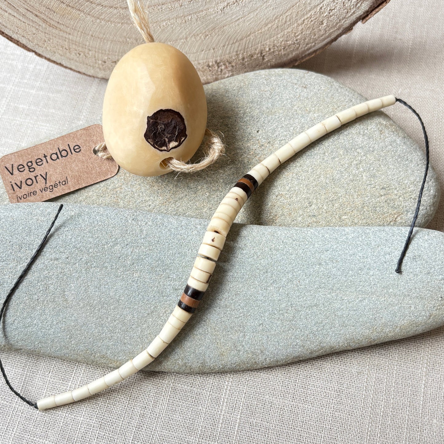 Parure collier et bracelet de jarina et tucumã - Ethnie Apurina