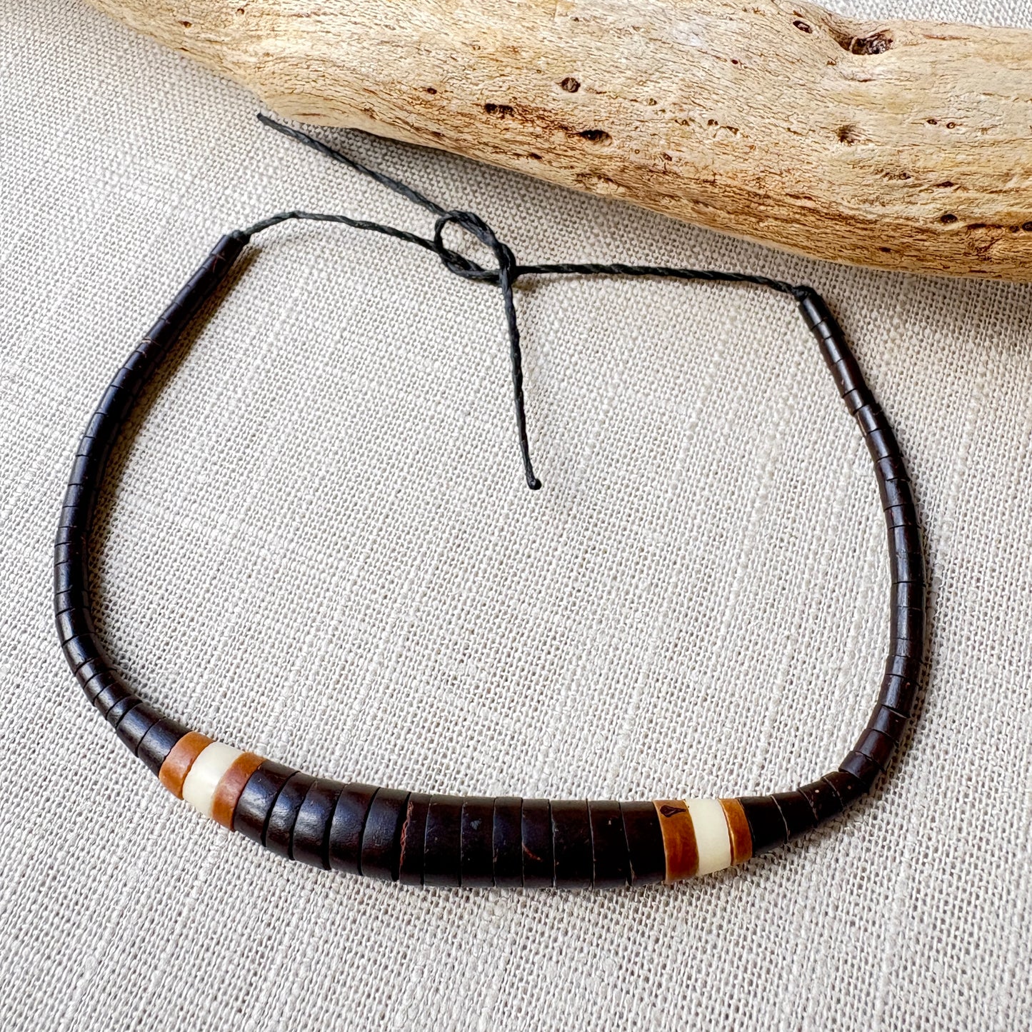 Parure collier et bracelet de graines naturelles de tucumã et jarina - Ethnie Apurina