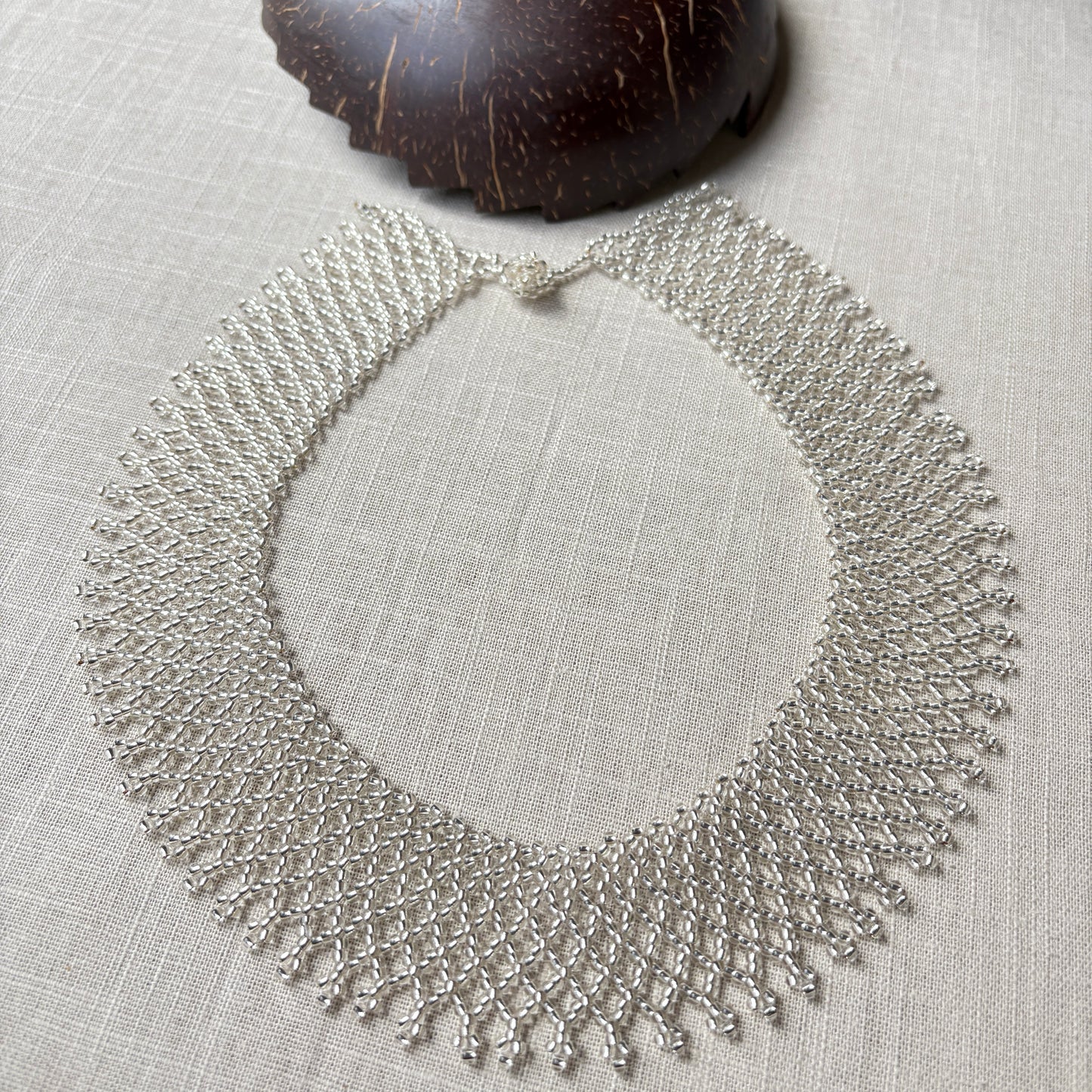 Collier miçanga ras de cou argenté - Ethnie Borari
