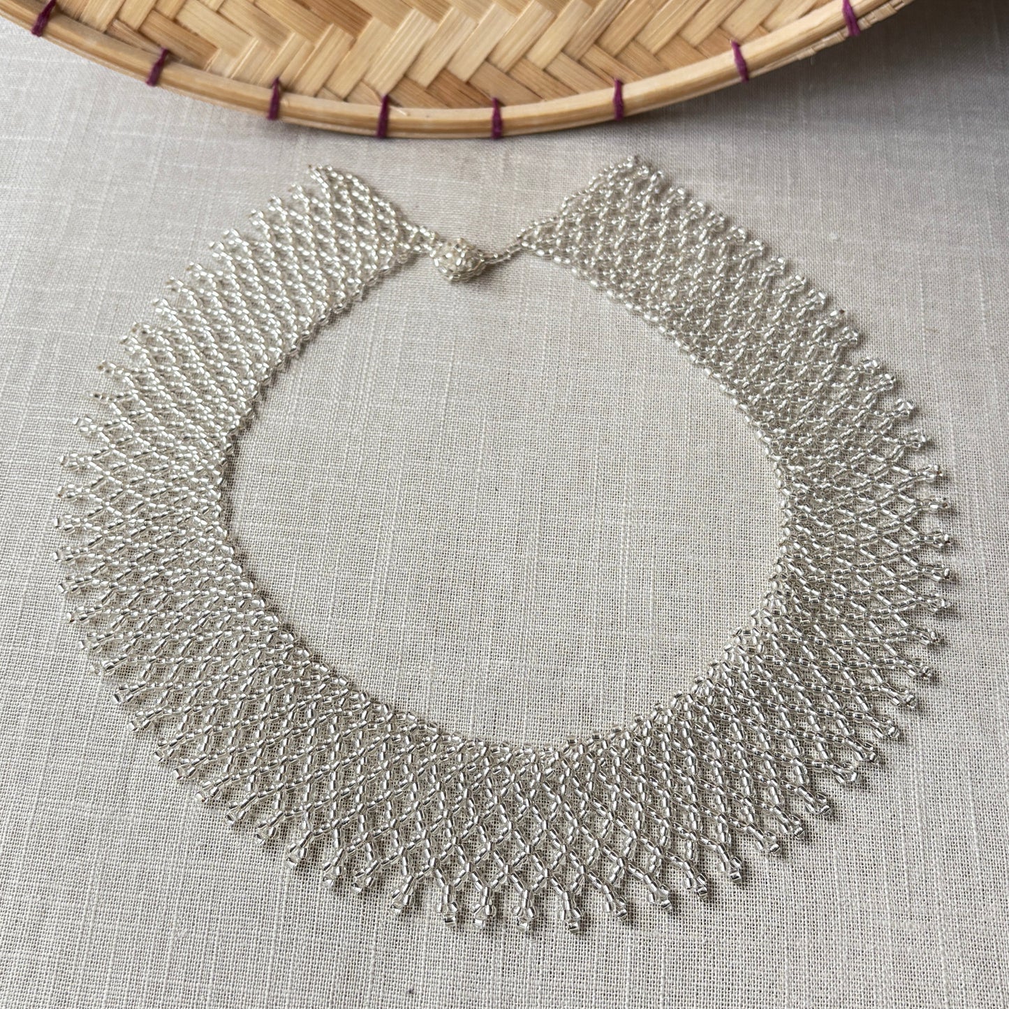 Collier miçanga ras de cou argenté - Ethnie Borari