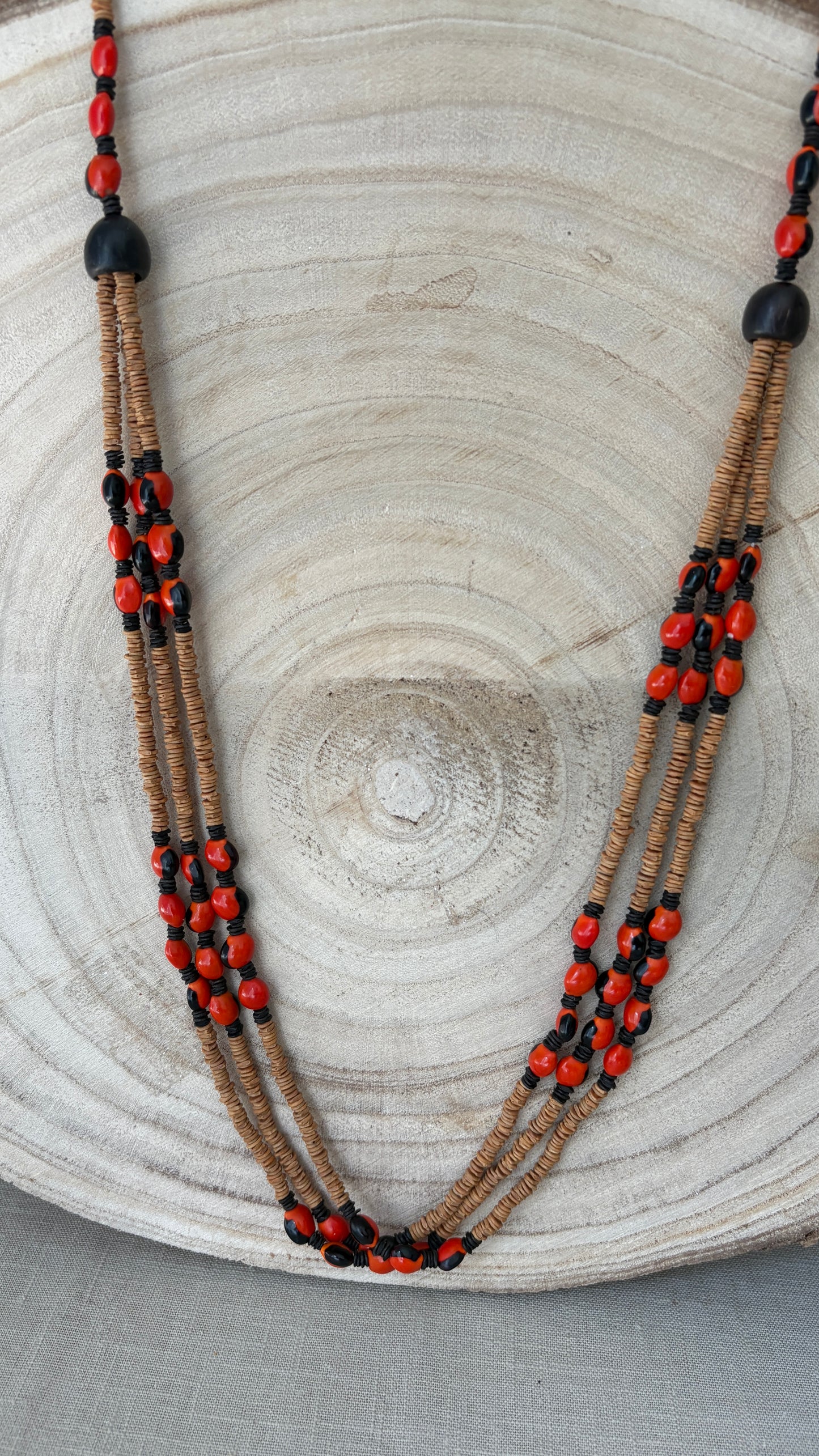 Collier de graines de morototo naturel, tento rouge et noir et coco - Ethnie Wai Wai