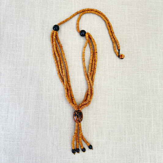 Collier de graines de morototo, saboneteira et paxiuba - Communauté Jamaraqua