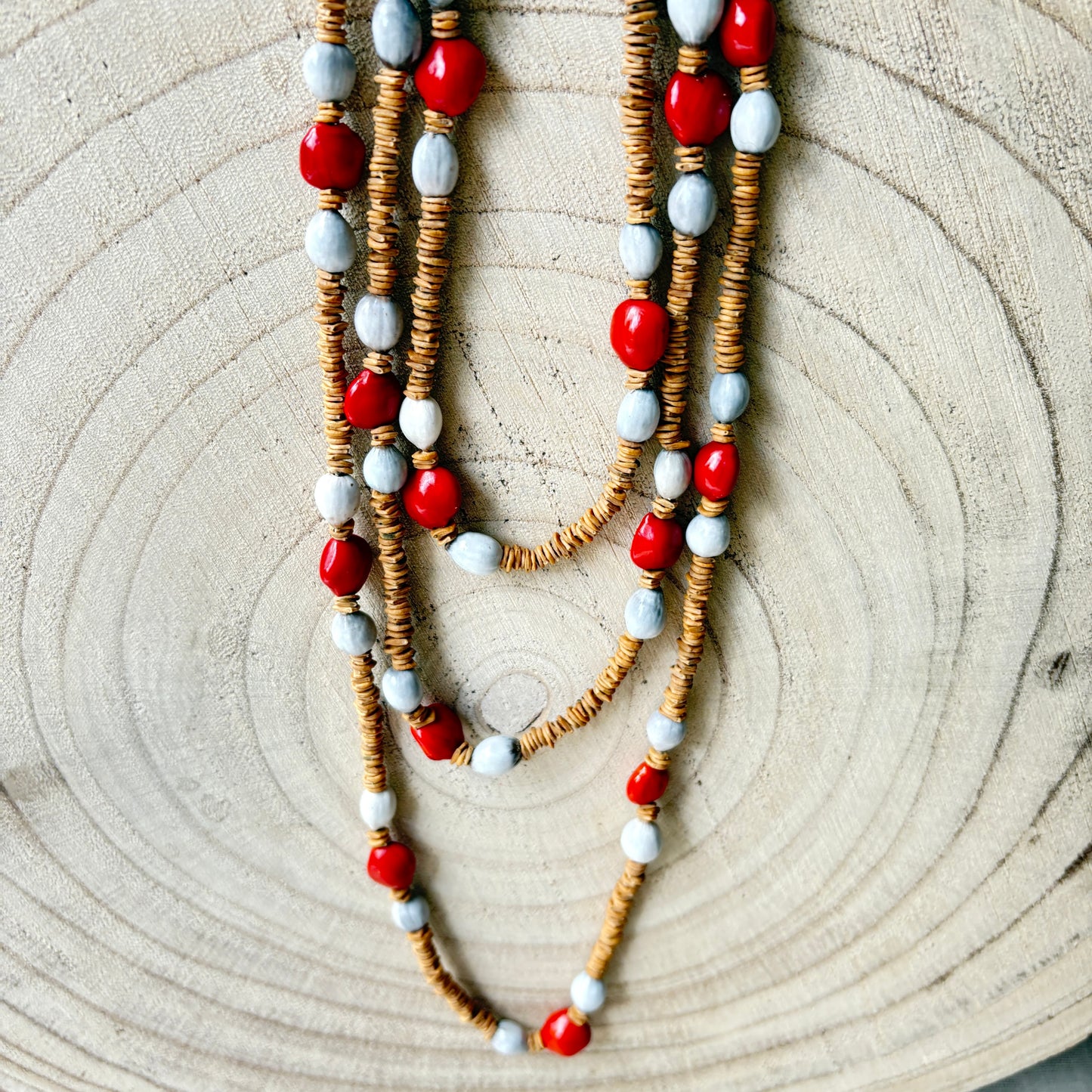 Collier de graines de morototo, tento et lagrimas - Communauté Jamaraqua