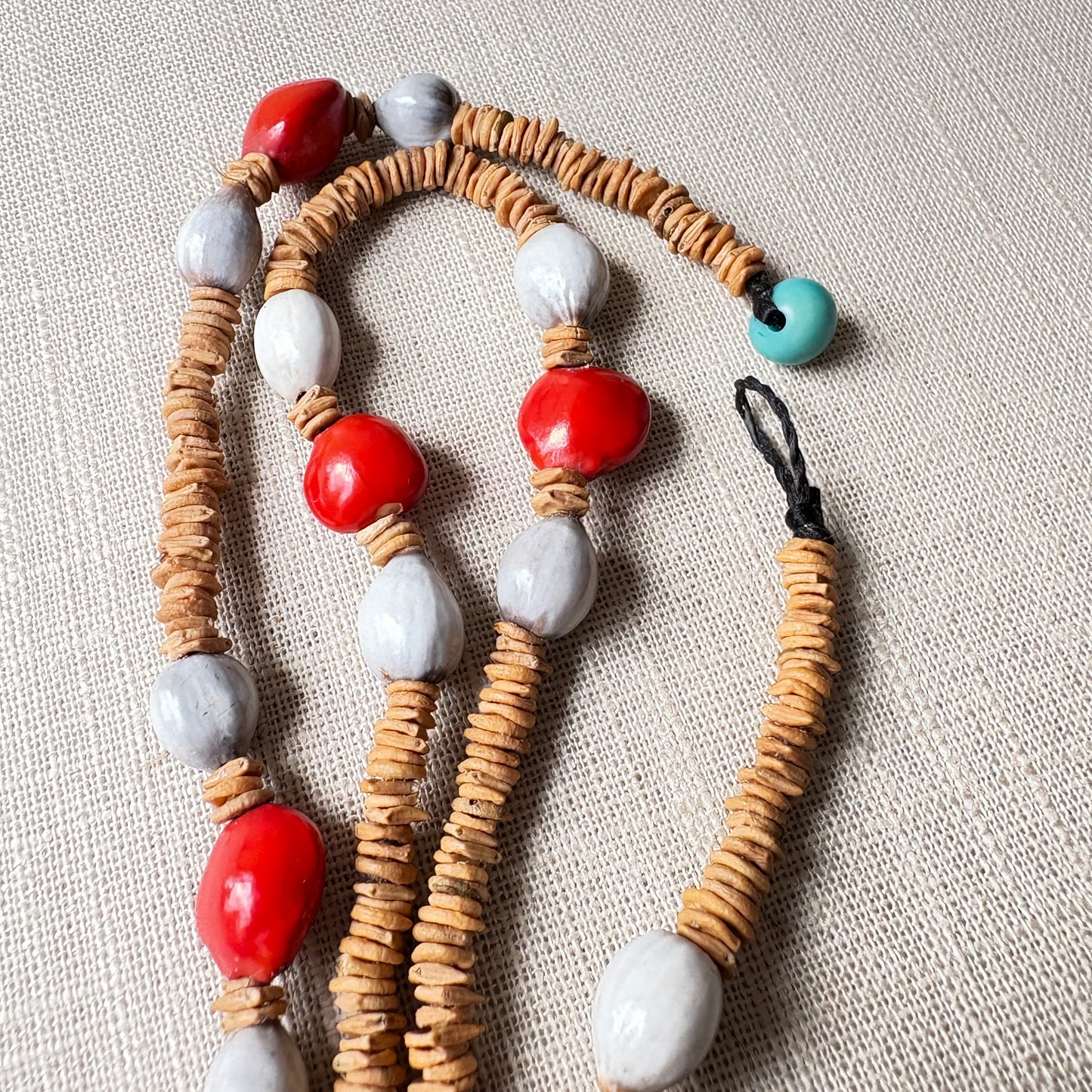 Collier de graines de morototo, tento et lagrimas - Communauté Jamaraqua
