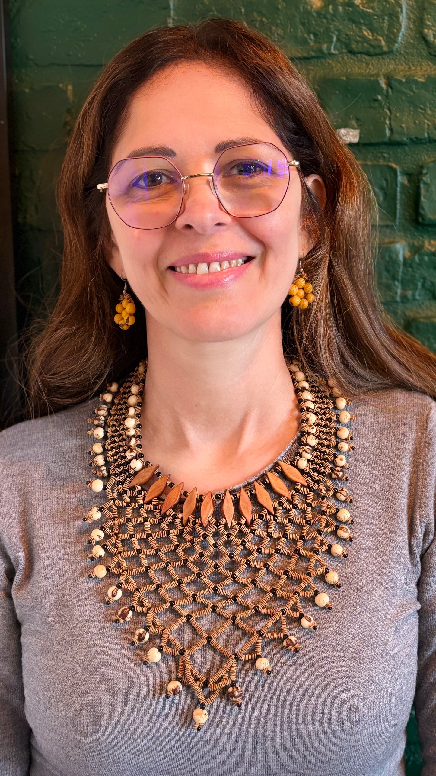 Collier de graines de morototo, açai naturel et du bois - Ethnie Sateré Mawé