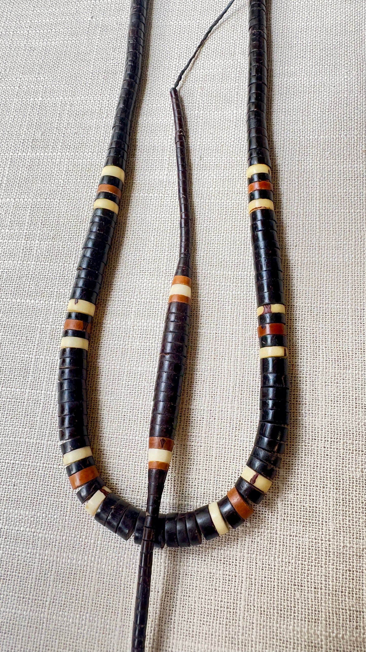 Parure collier et bracelet de graines naturelles de tucumã et jarina - Ethnie Apurina