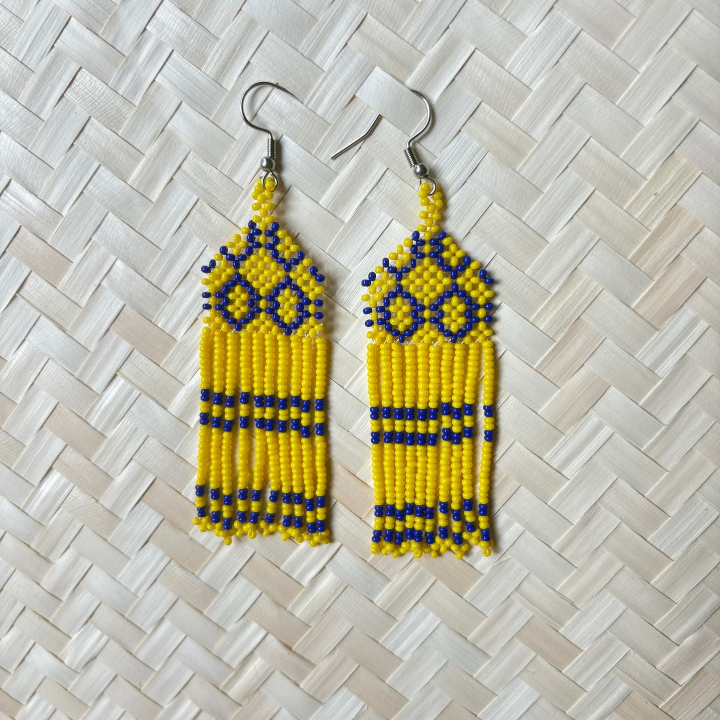 Boucles d'oreilles en perles de verre (Miçanga) - jaune et bleu - Ethnie Kayapo