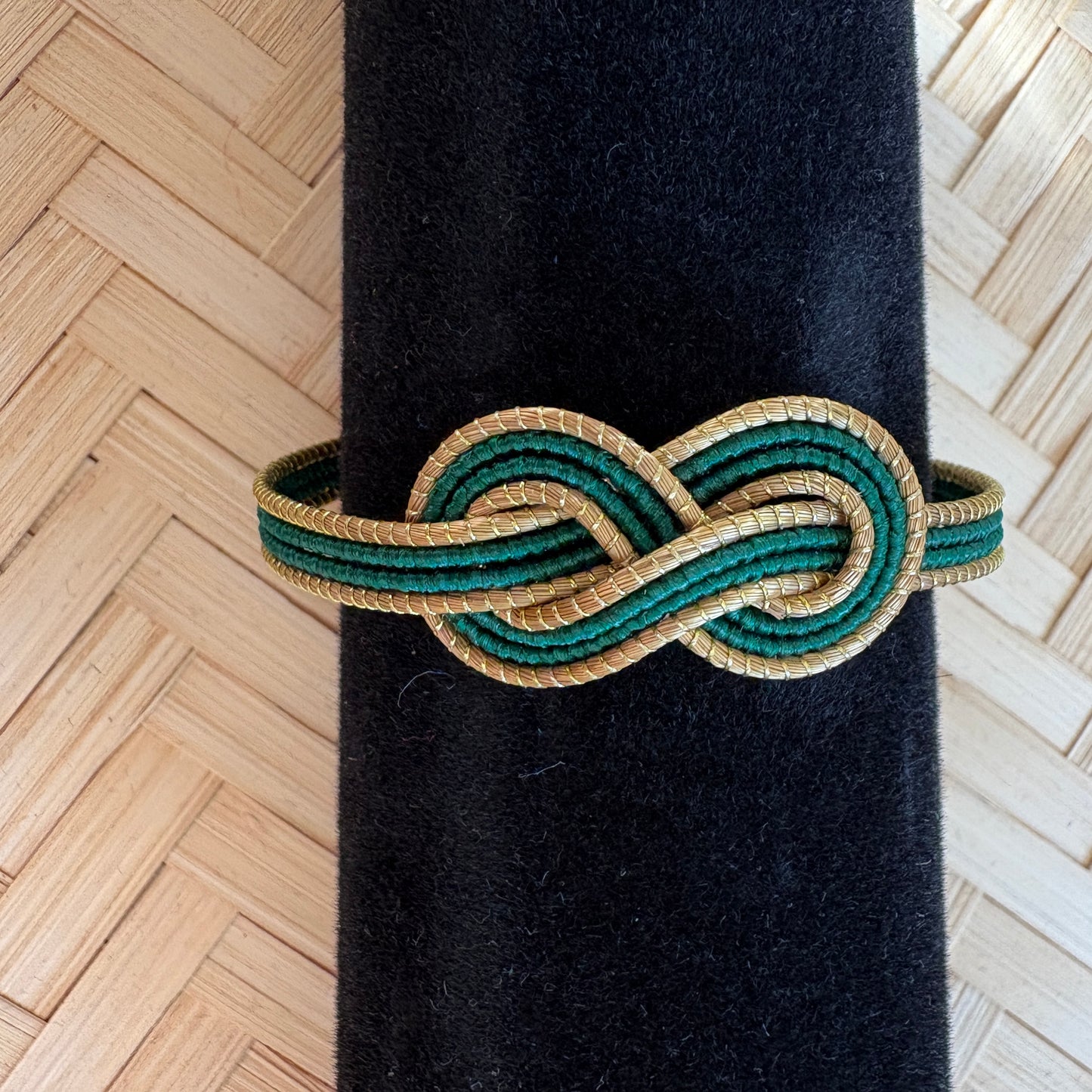 Bracelet Capim Dourado tressé en huit - fibre buriti vert