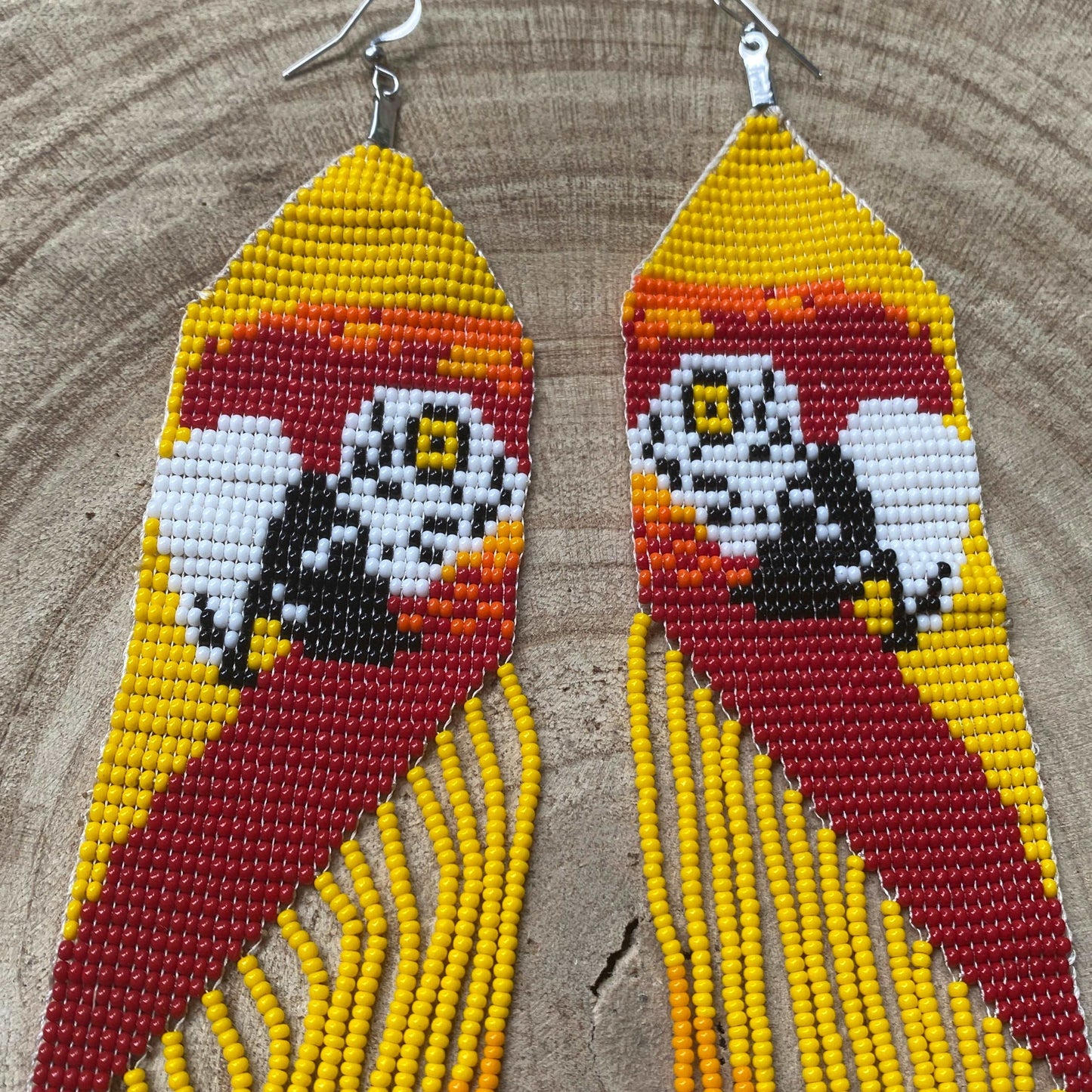 Boucles d'oreilles miçanga - Motif Ara rouge fond jaune - Ethnie Borari