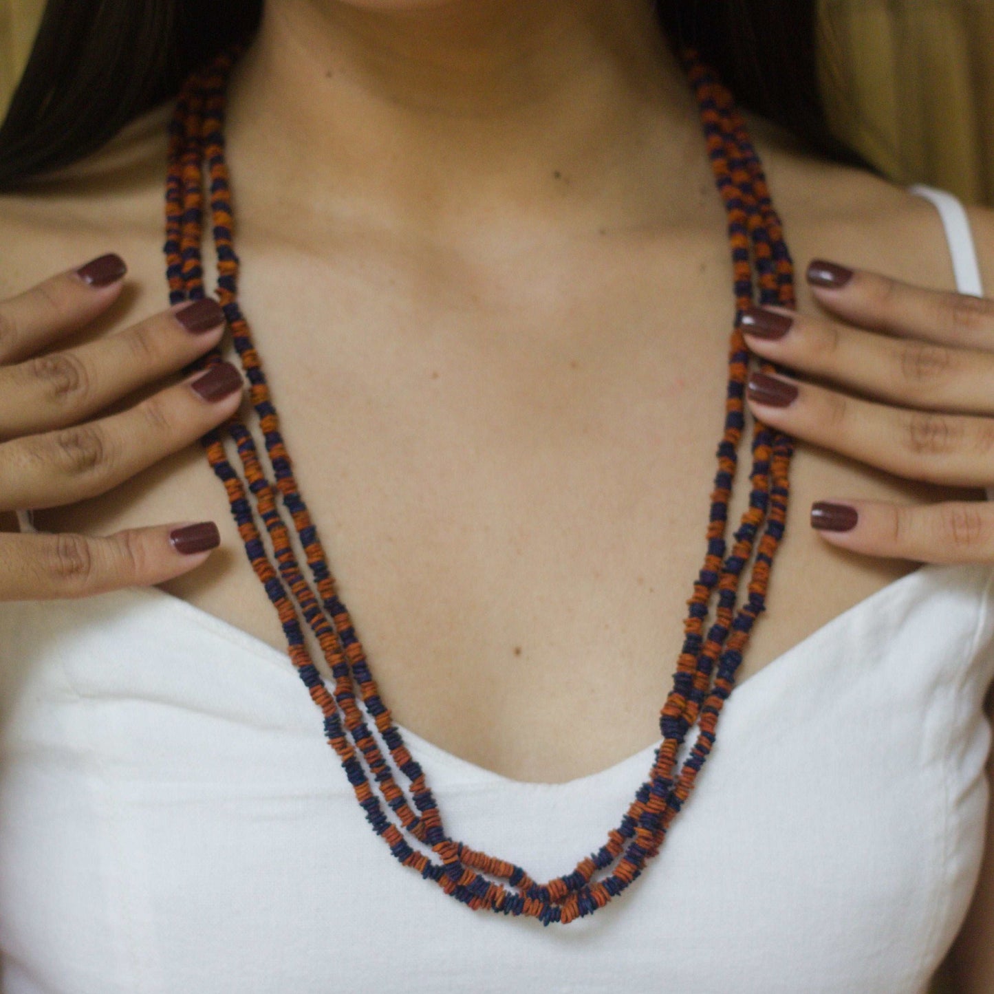 Collier de graines de morototo bicolores 3 lignes et fermeture açai orange - Communauté Jamaraqua