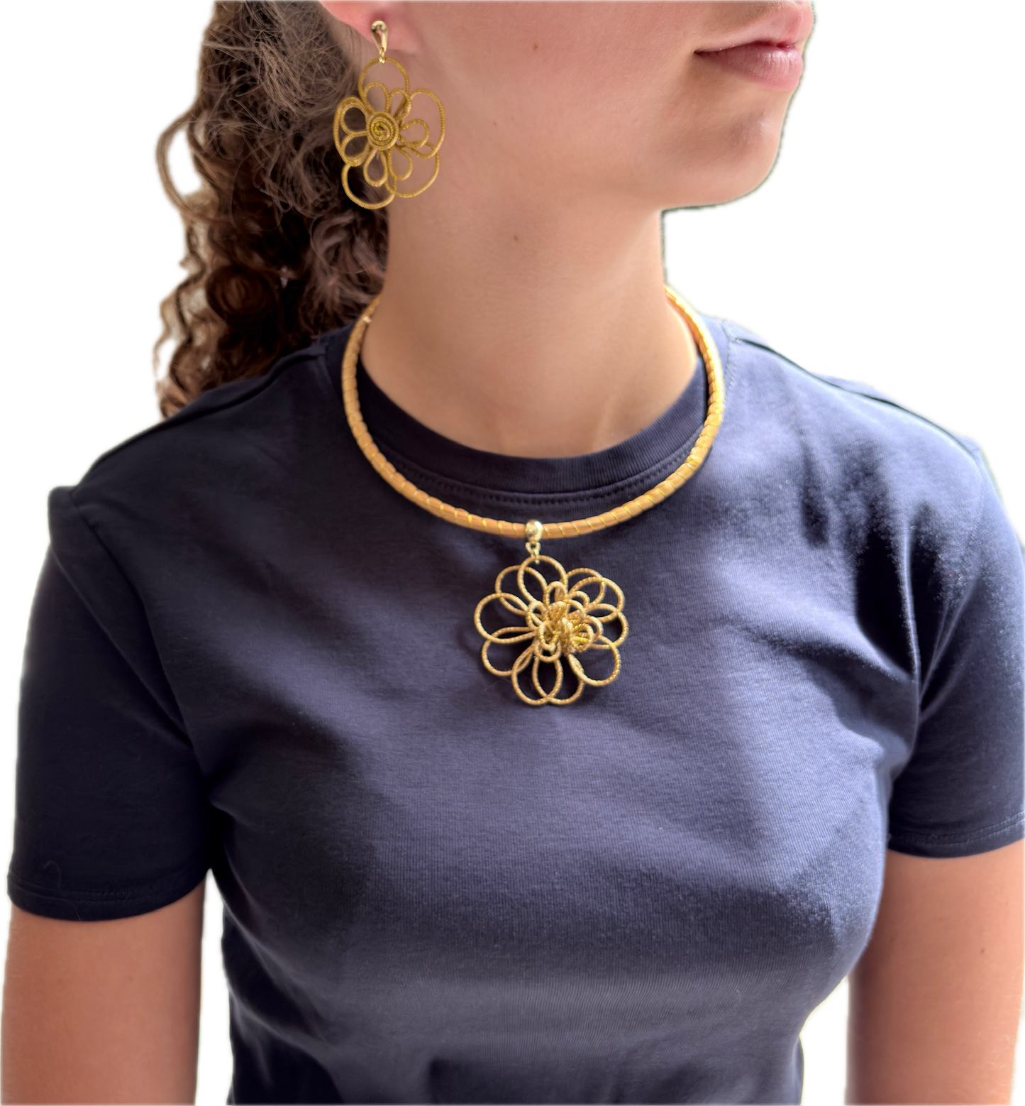 Parure collier et boucles d'oreilles Capim Dourado fleurs