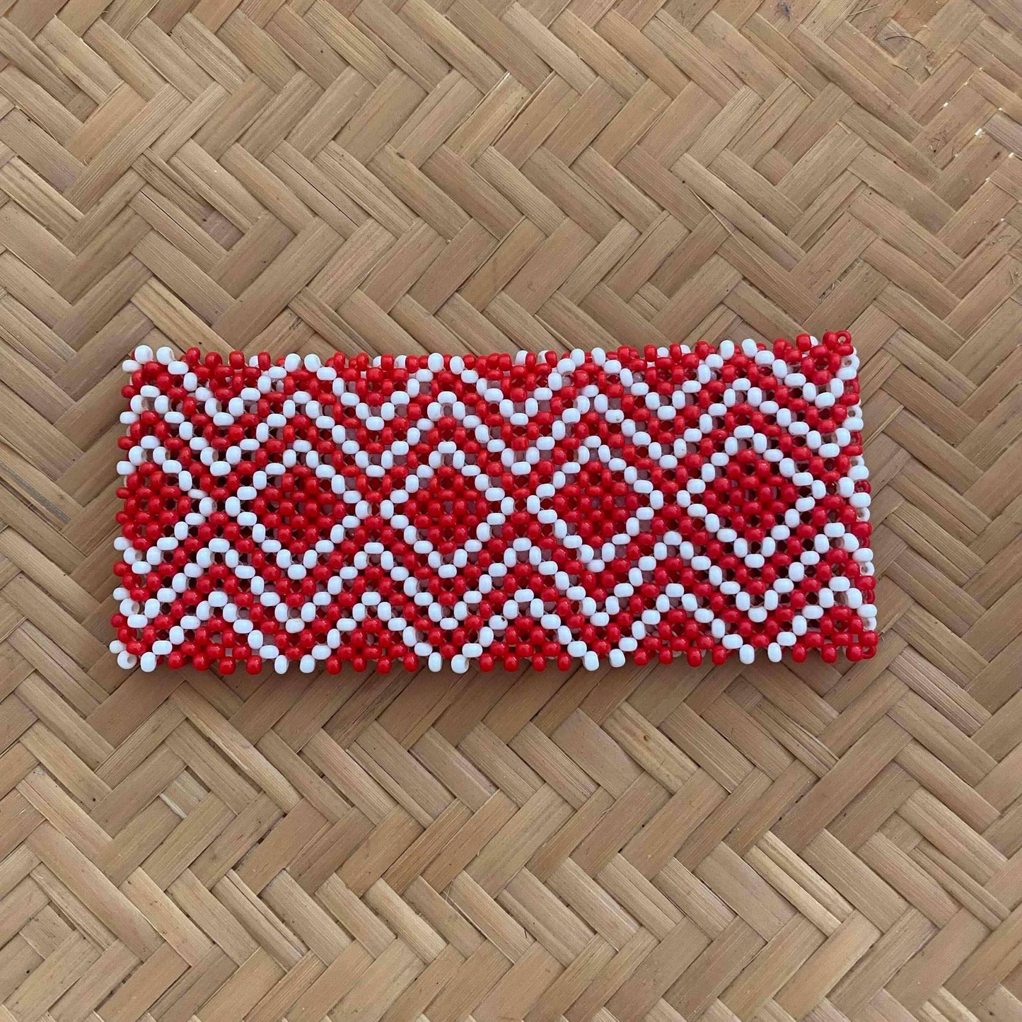 Bracelet en perles de verre (Miçanga) - grande taille - blanc rouge