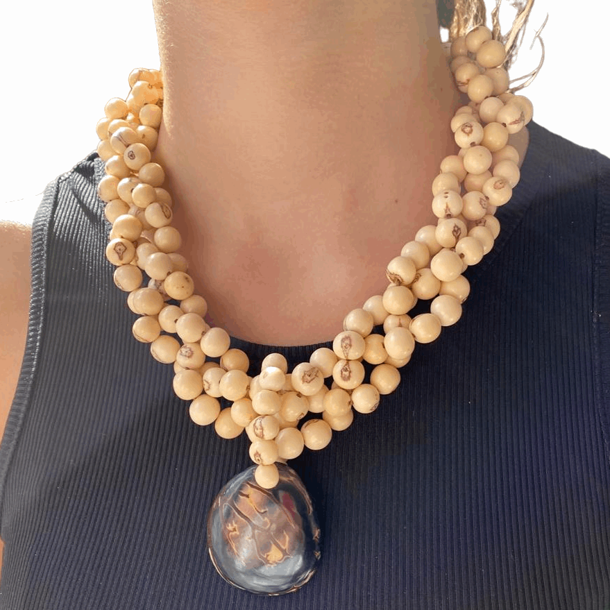 Collier Açai et pendentif Jarina couleur naturelle