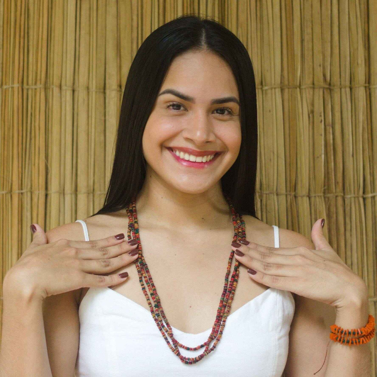 Collier de graines de morototo multicolores 3 lignes et fermeture açai violet