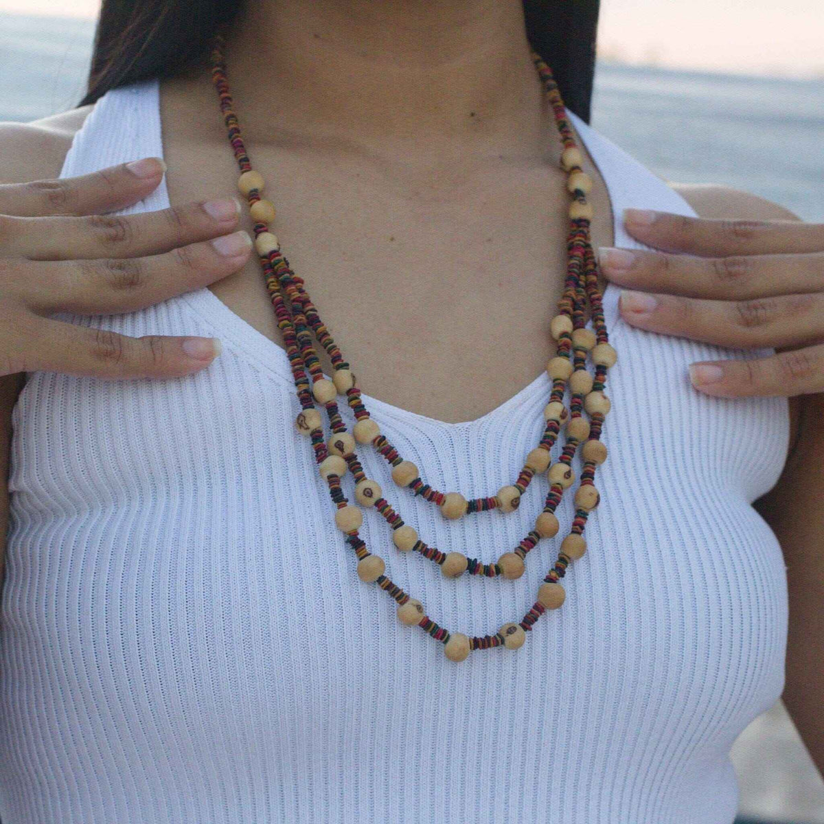 Collier de graines de morototo multicolores et açai naturelles