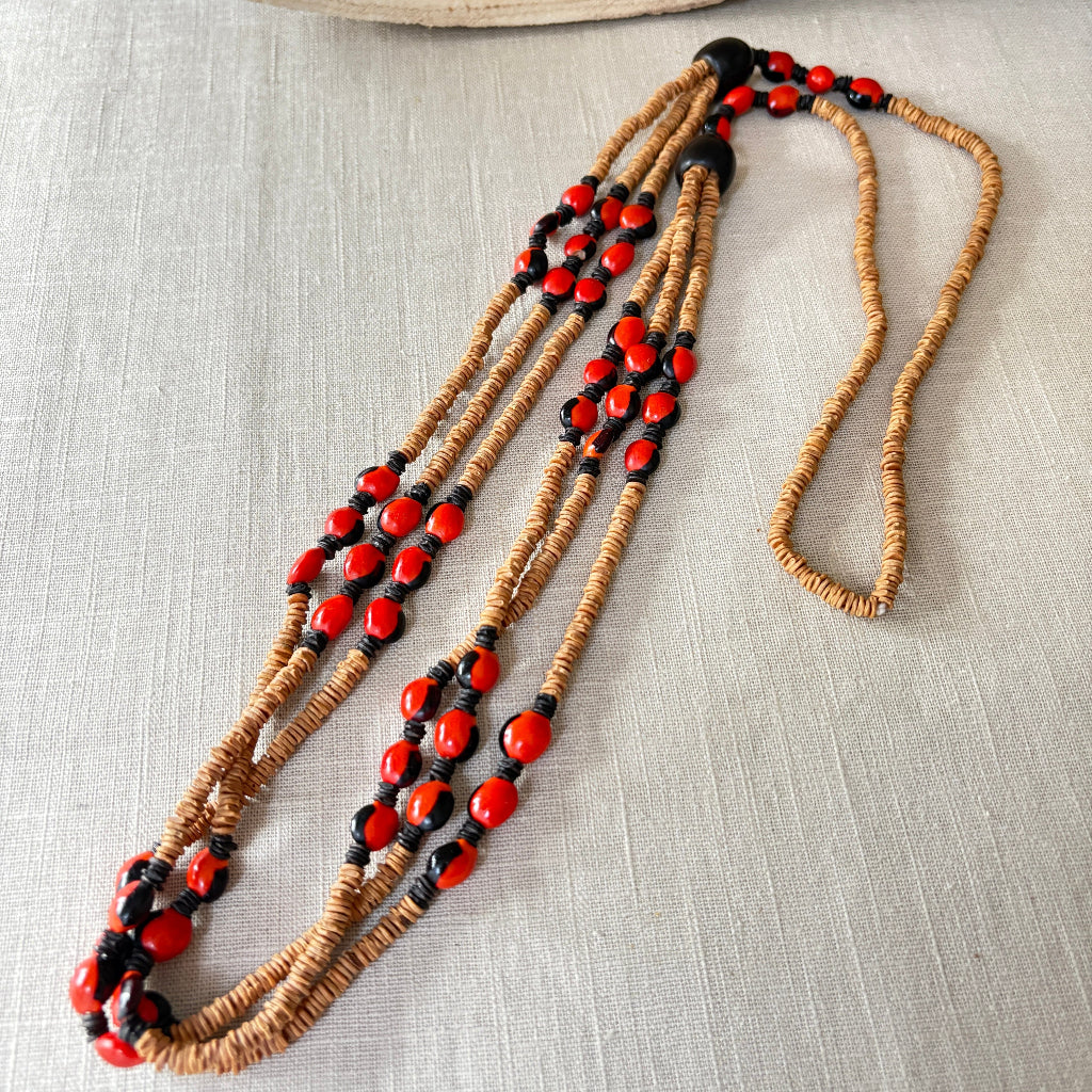 Colar de sementes de morototó natural, tento vermelho e caroço e coco