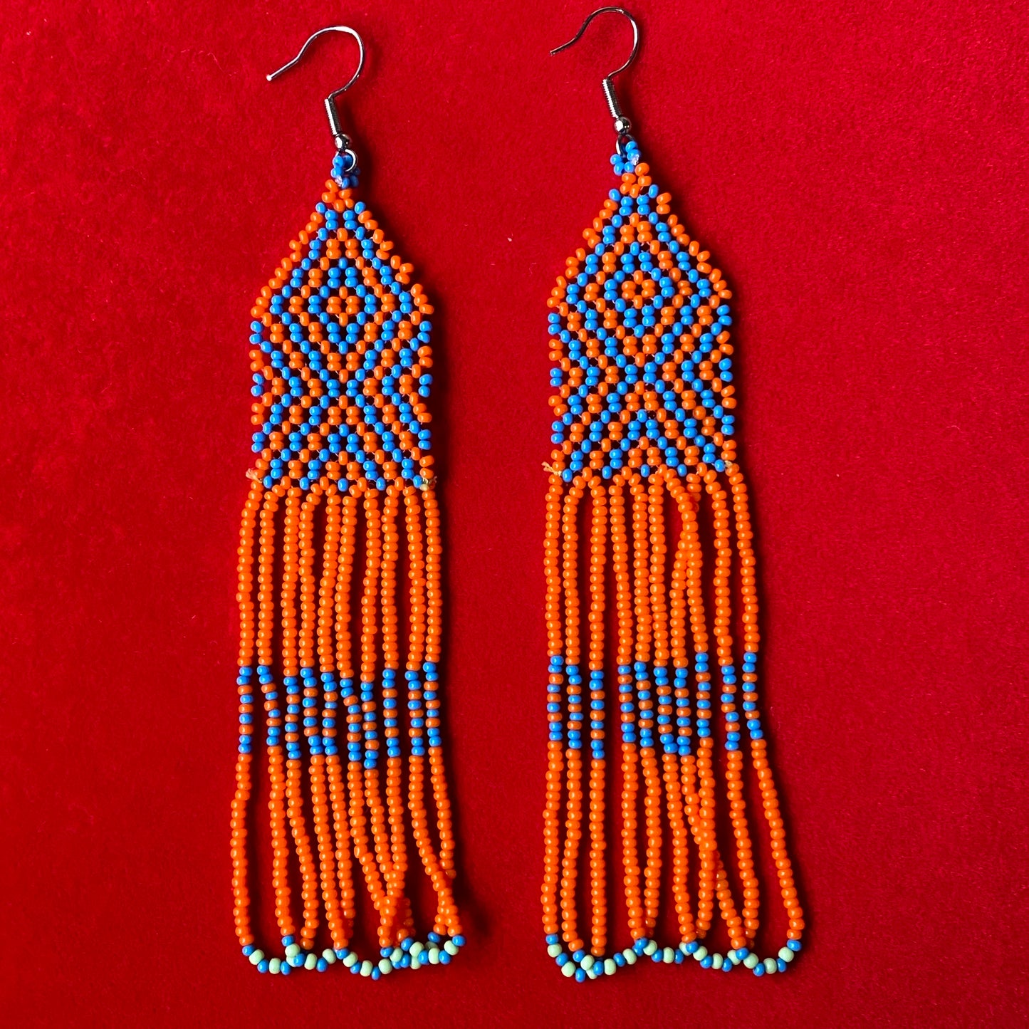 Boucles d'oreilles Miçanga - orange et bleu losange - Ethnie Kayapo