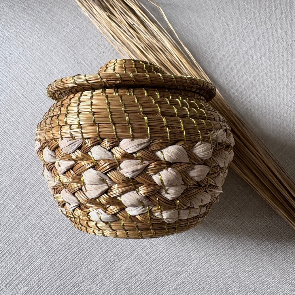 Boîte à bijoux Capim Dourado petit modèle avec fibre de buriti