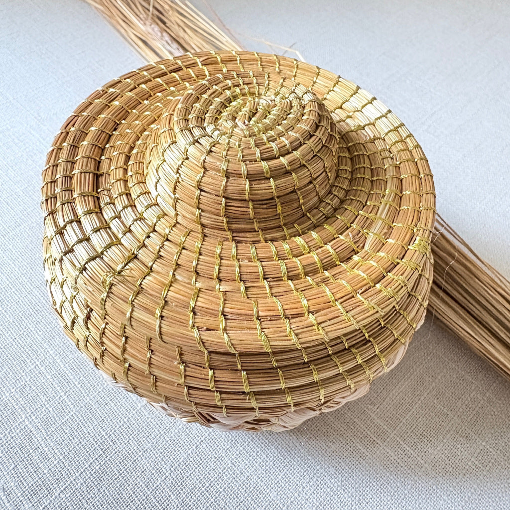 Boîte à bijoux Capim Dourado petit modèle avec fibre de buriti