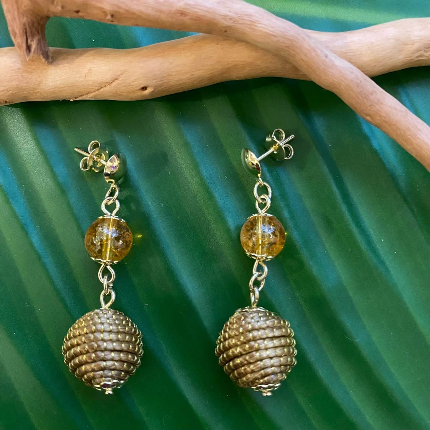 Boucles d'oreilles Capim Dourado boule et pierre naturelle citrine