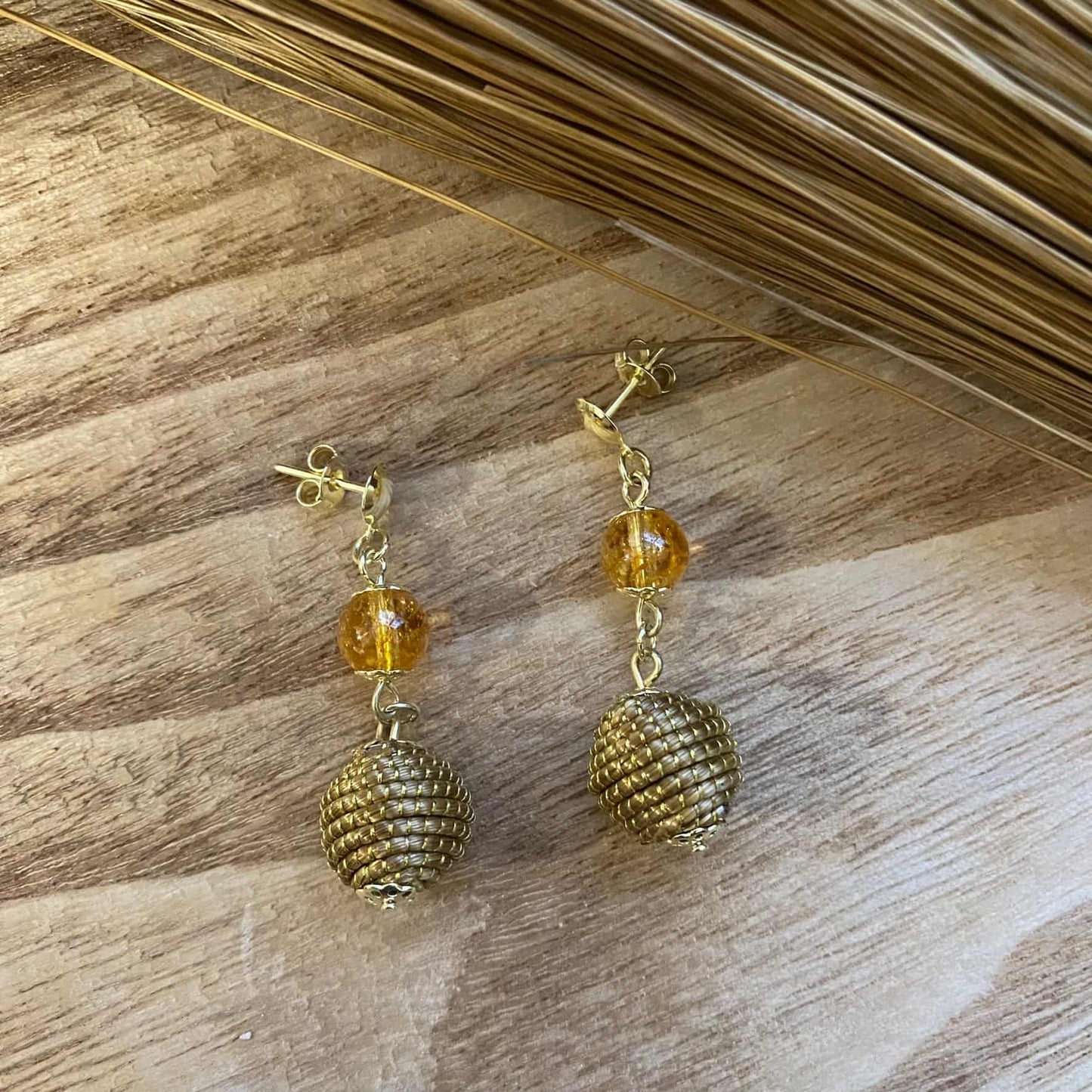 Boucles d'oreilles Capim Dourado boule et pierre naturelle citrine