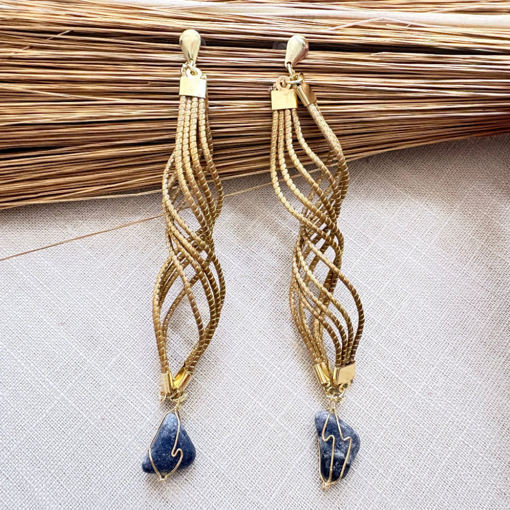 Boucles-oreilles-capim-dourado-agate-bleu-2