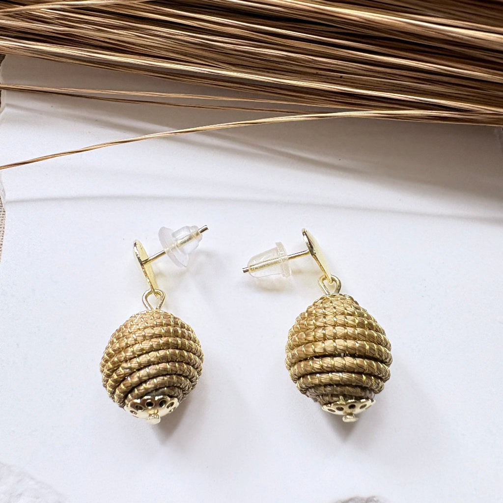 Boucles-oreilles-capim-dourado-boule-3