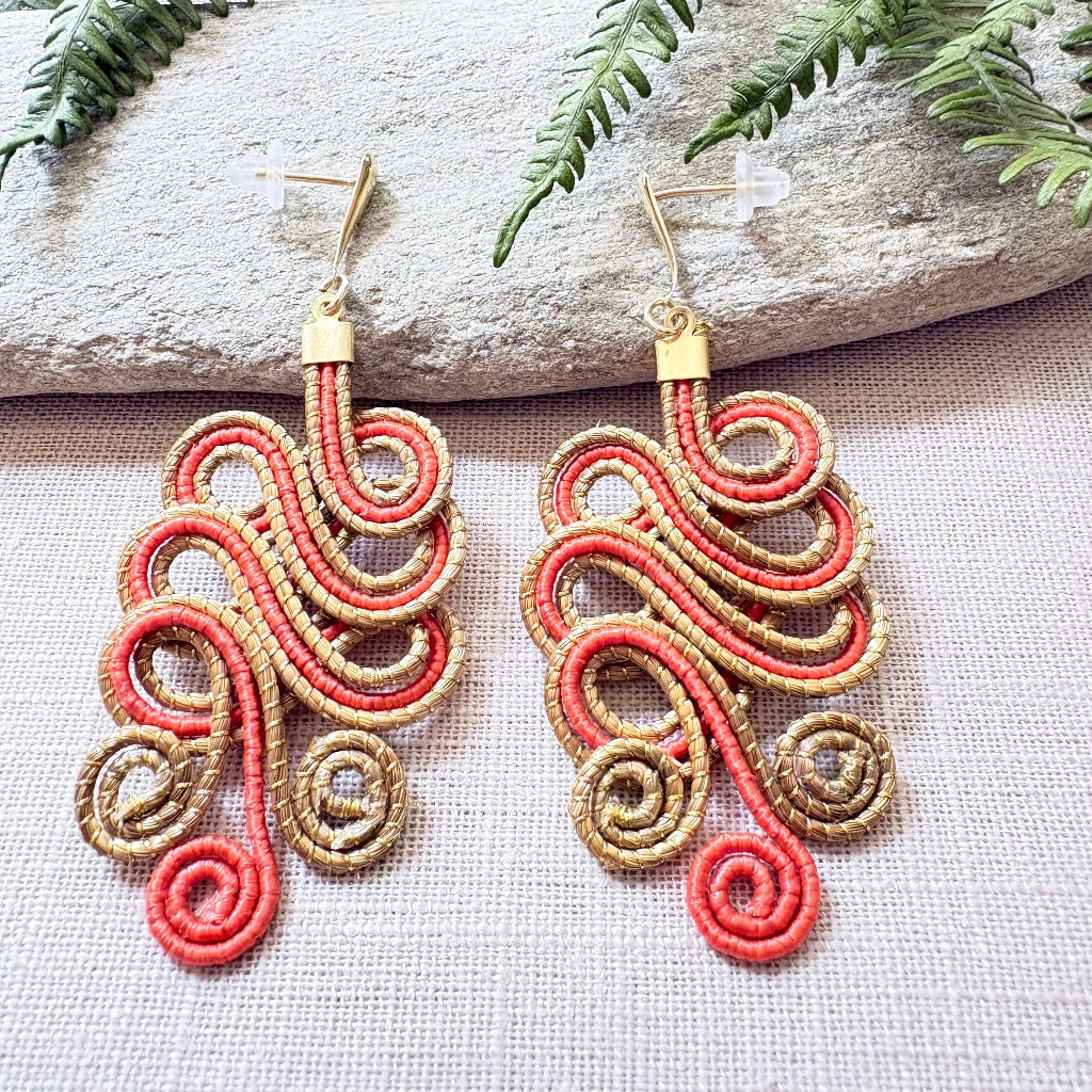 Boucles-oreilles-capim-dourado-buriti-orange-3