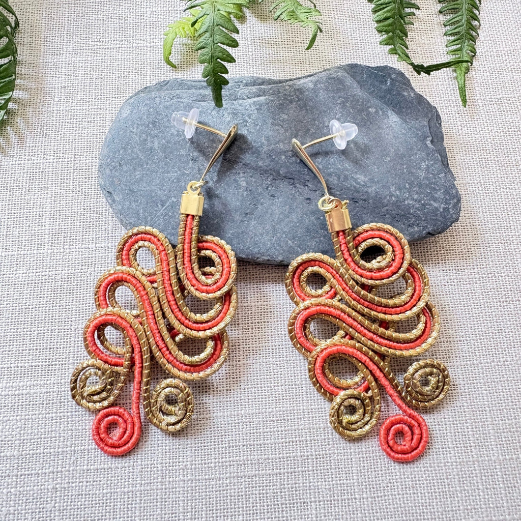 Boucles-oreilles-capim-dourado-buriti-orange-4