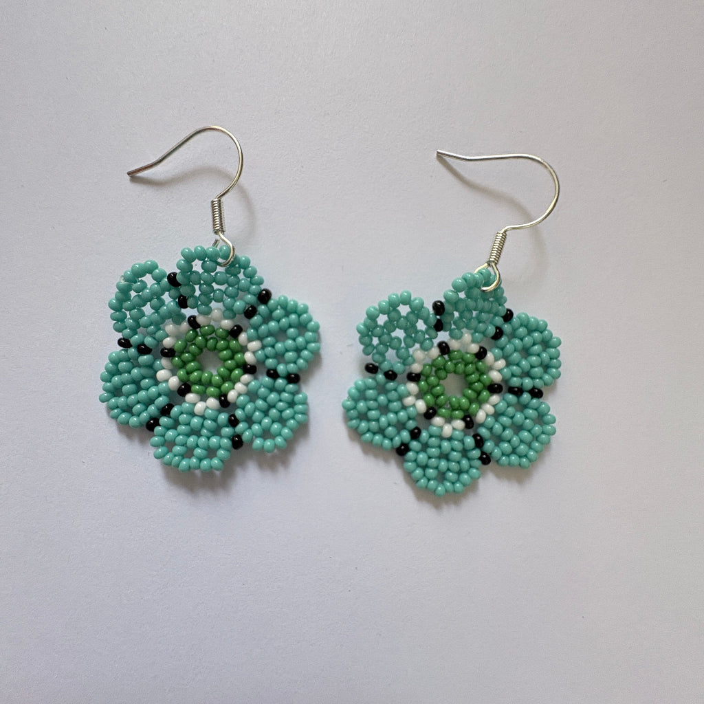 Boucles oreilles fleur bleue 1