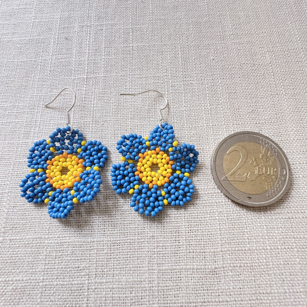 Boucles oreilles fleur bleue 5