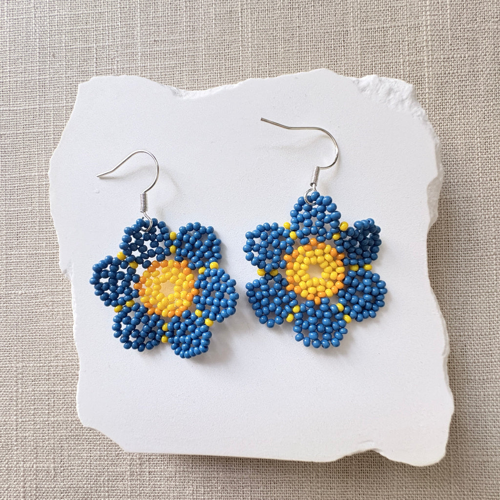 Boucles oreilles fleur bleue 5