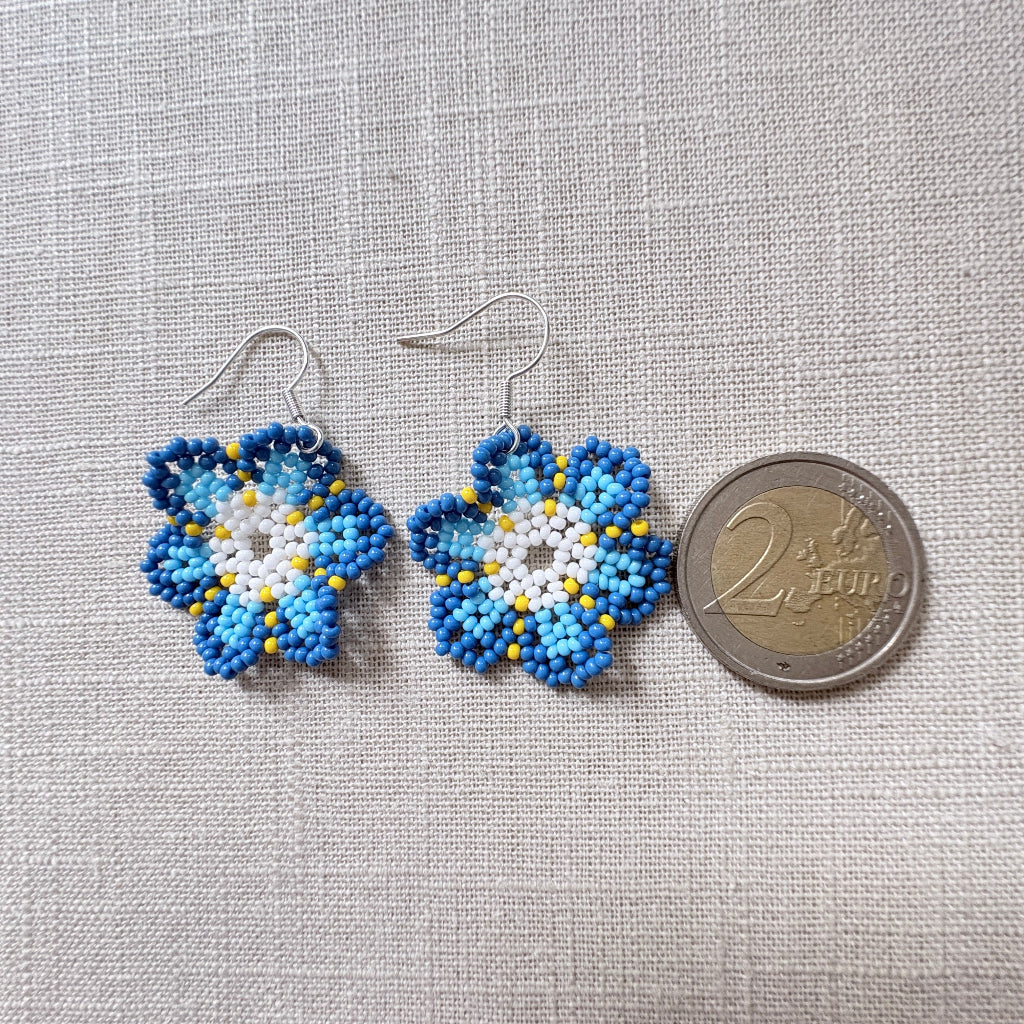 Boucles oreilles fleur bleue 6