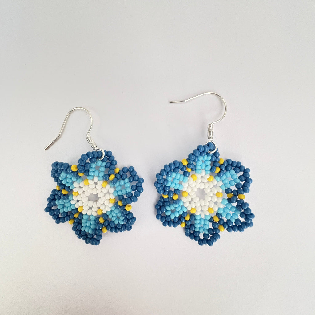 Boucles oreilles fleur bleue 6