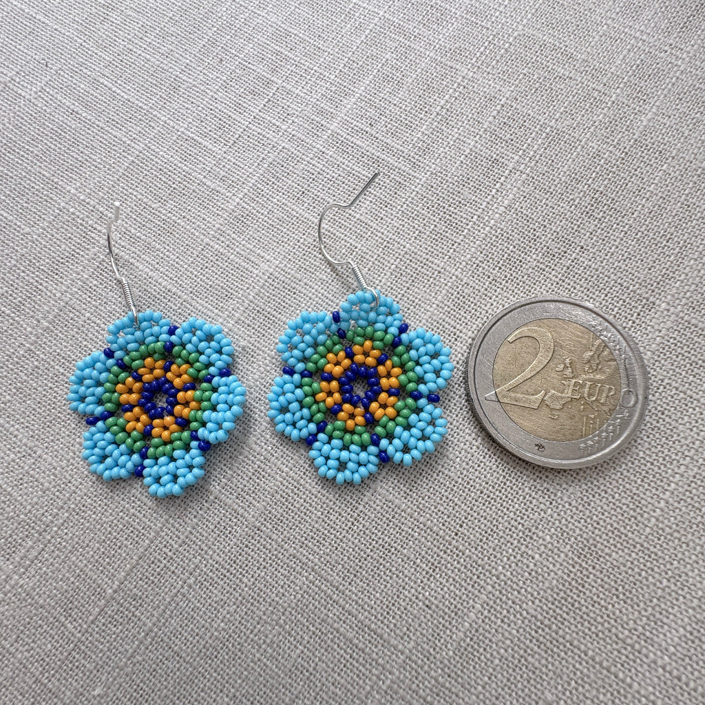 Boucles oreilles fleur bleue 7