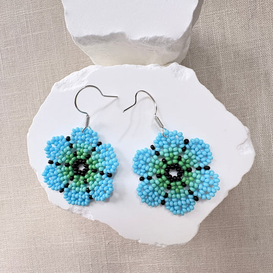 Boucles oreilles fleur bleue 8