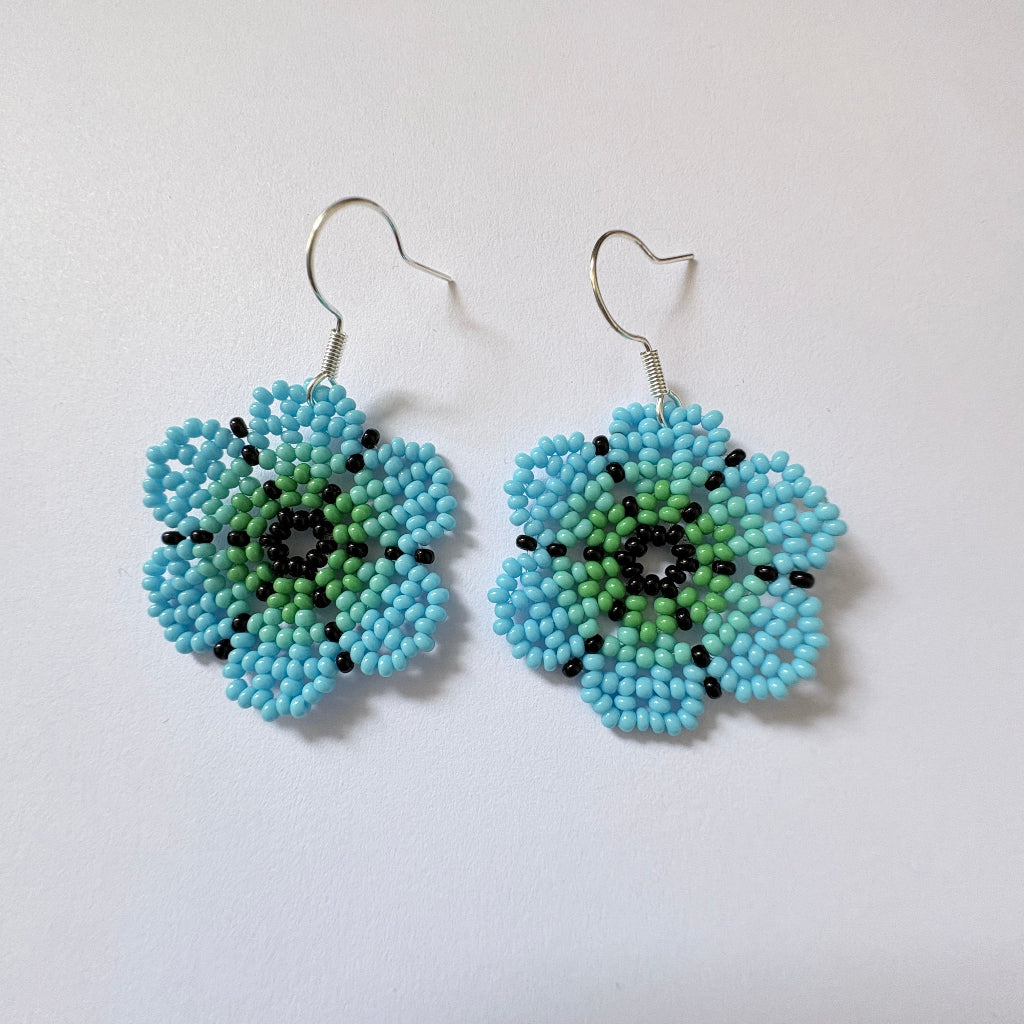Boucles oreilles fleur bleue 8