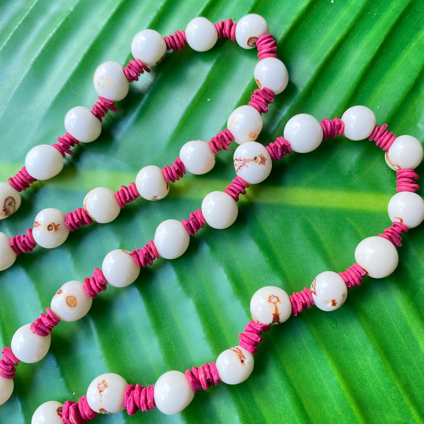 Collier de graines de morototo rouge et açai blanche - Ethnie Borari