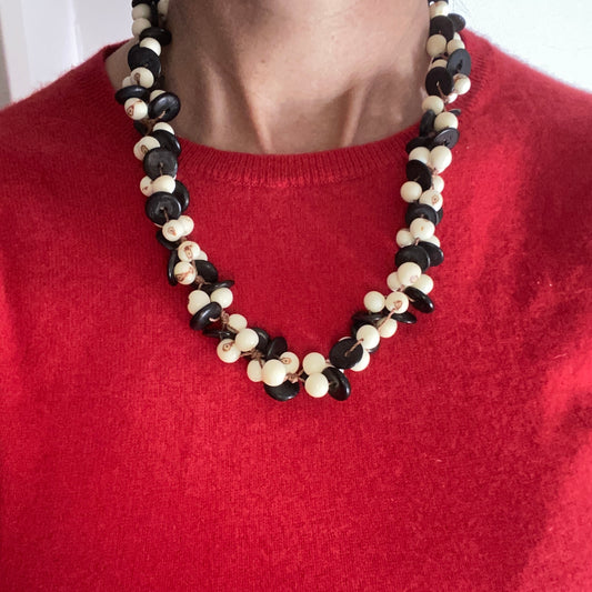 Collier de graines naturelles d'açai blanches et noix de coco - Ethnie Borari