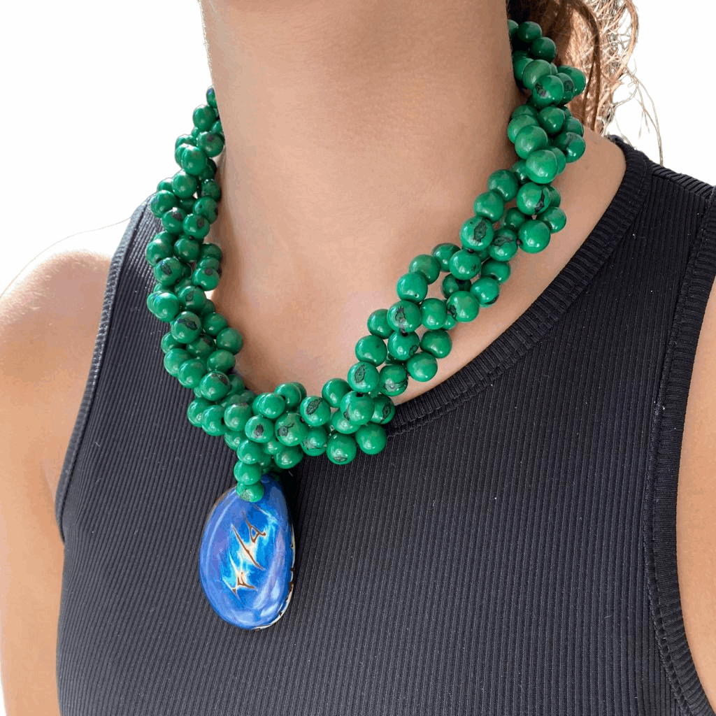 Collier Açai vert feuille et pendentif Jarina bleu