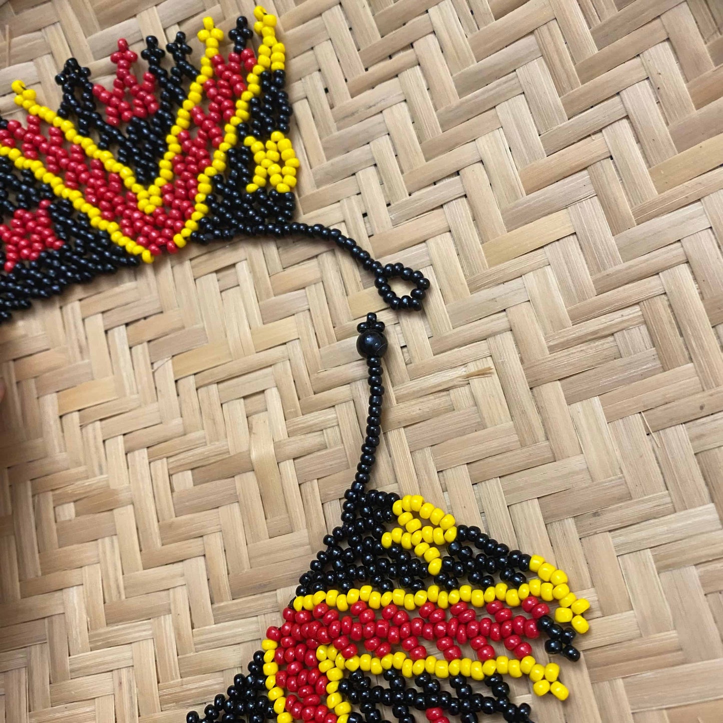 Collier Miçanga - noir et rouge - Ethnie Guajajara