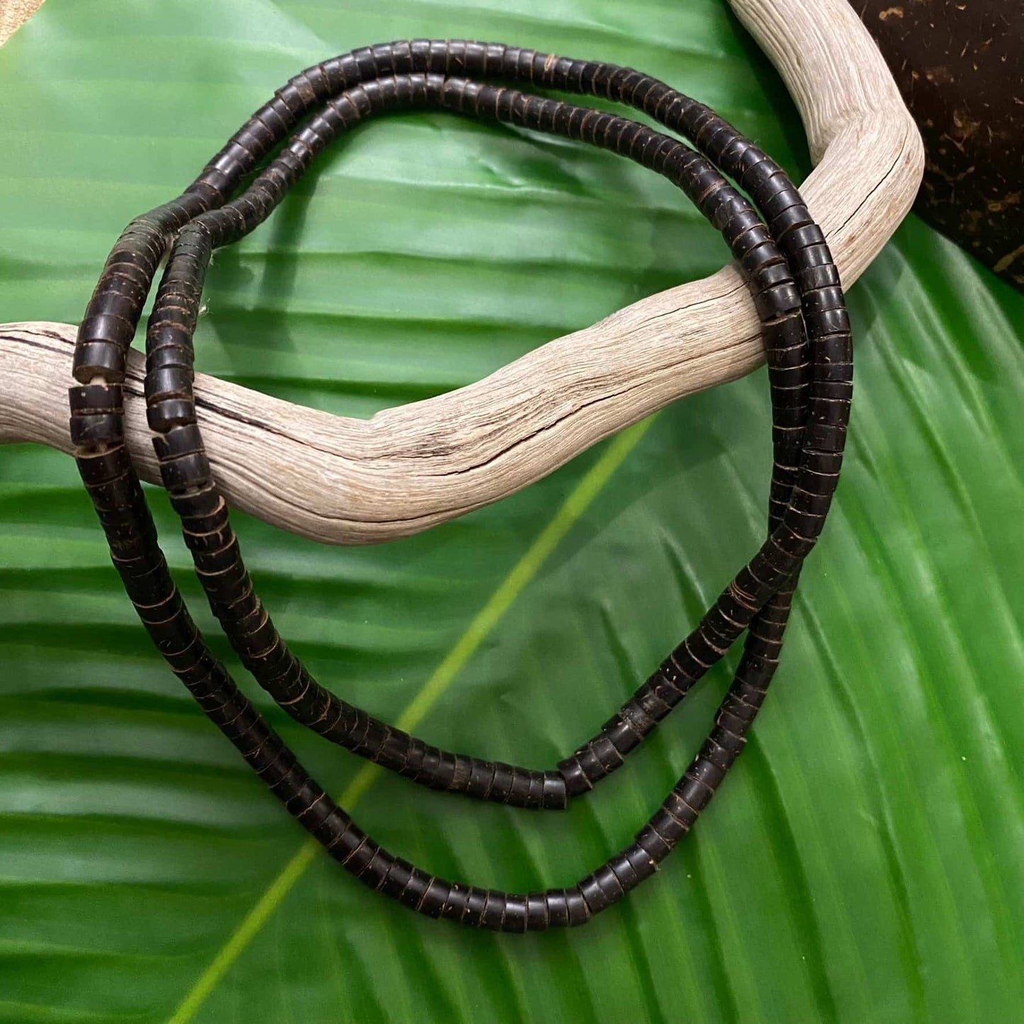 Collier de graines de Tucuma épaisses - Ethnie Mehinako