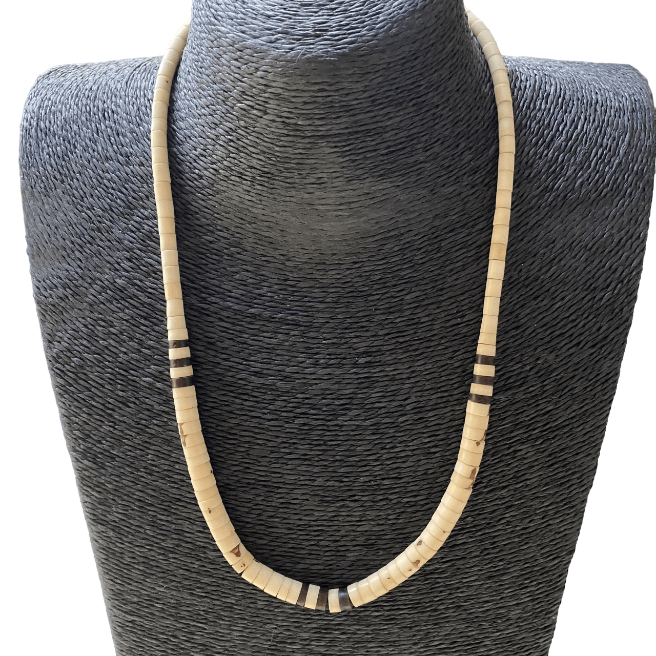 Collier de noyaux de Jarina et Tucuma - court - Ethnie Apurina