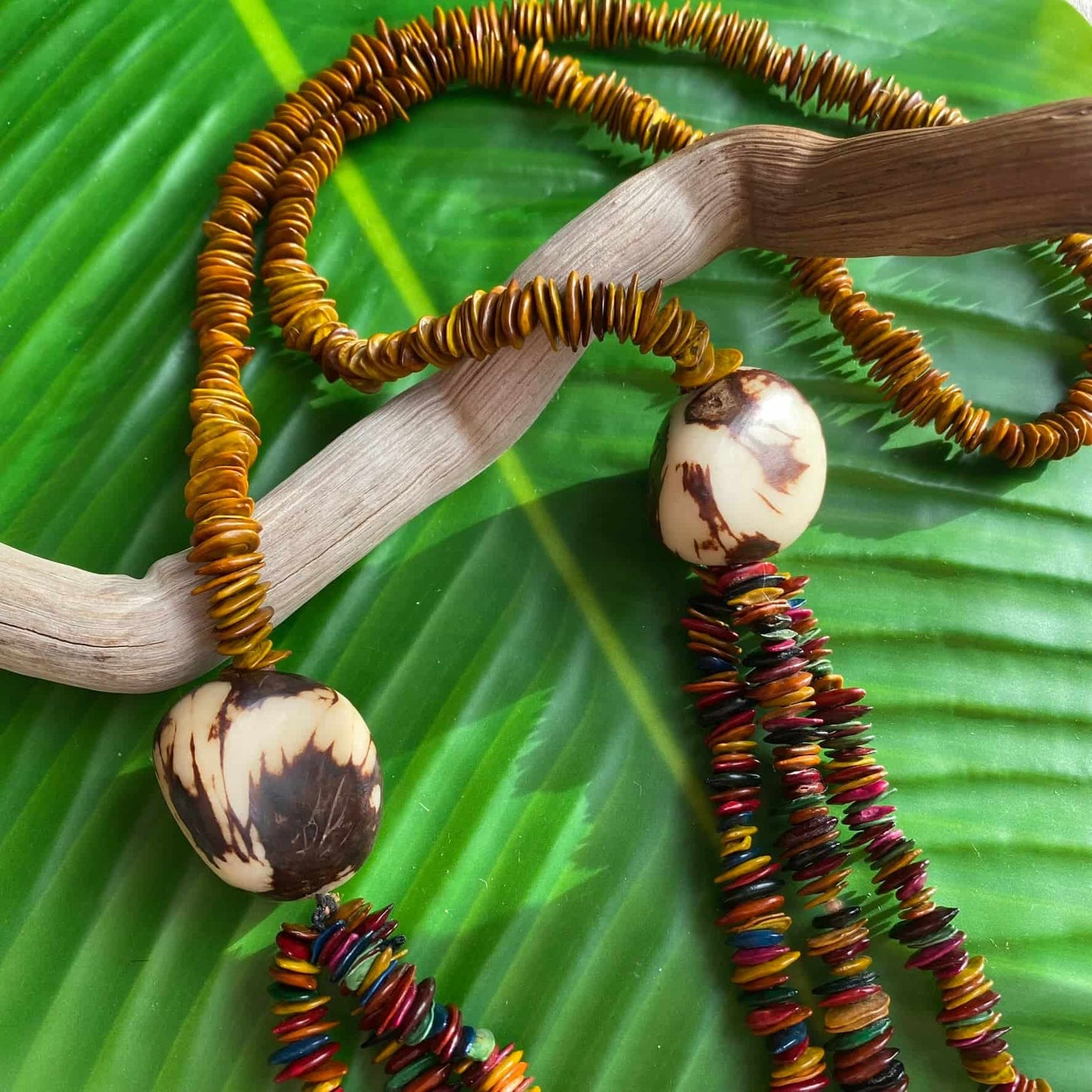 Collier sautoir multicolore jueirana et jarina - Ethnie Pataxo