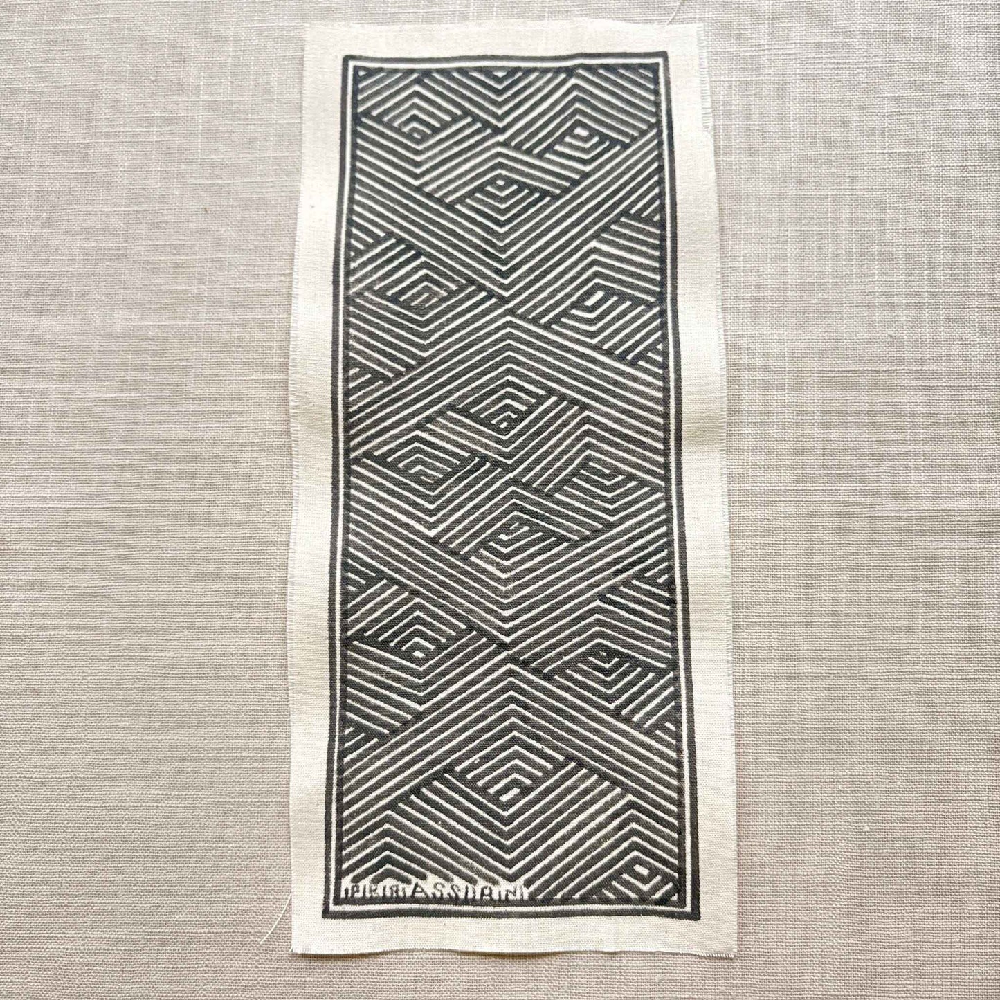 Dessin-ethnique-tissu-002-2