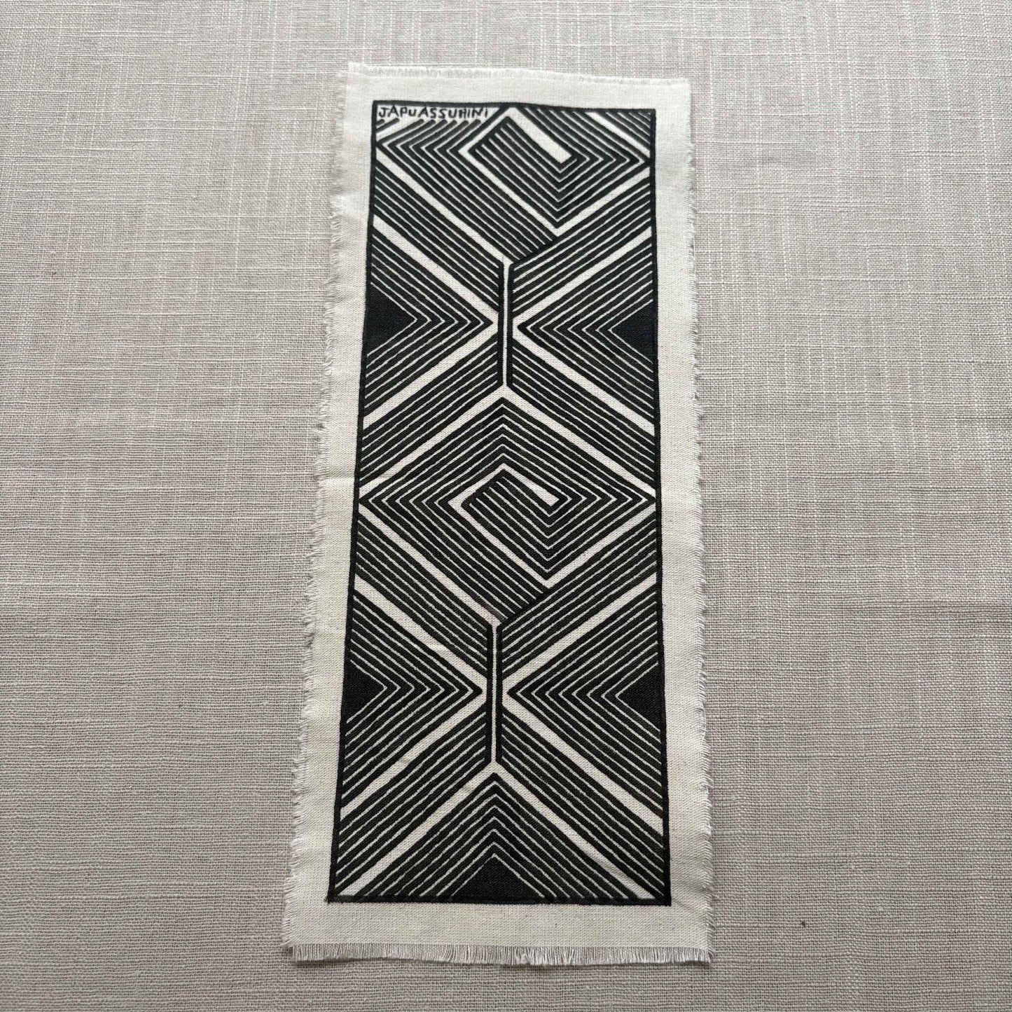 Dessin-ethnique-tissu-011-2