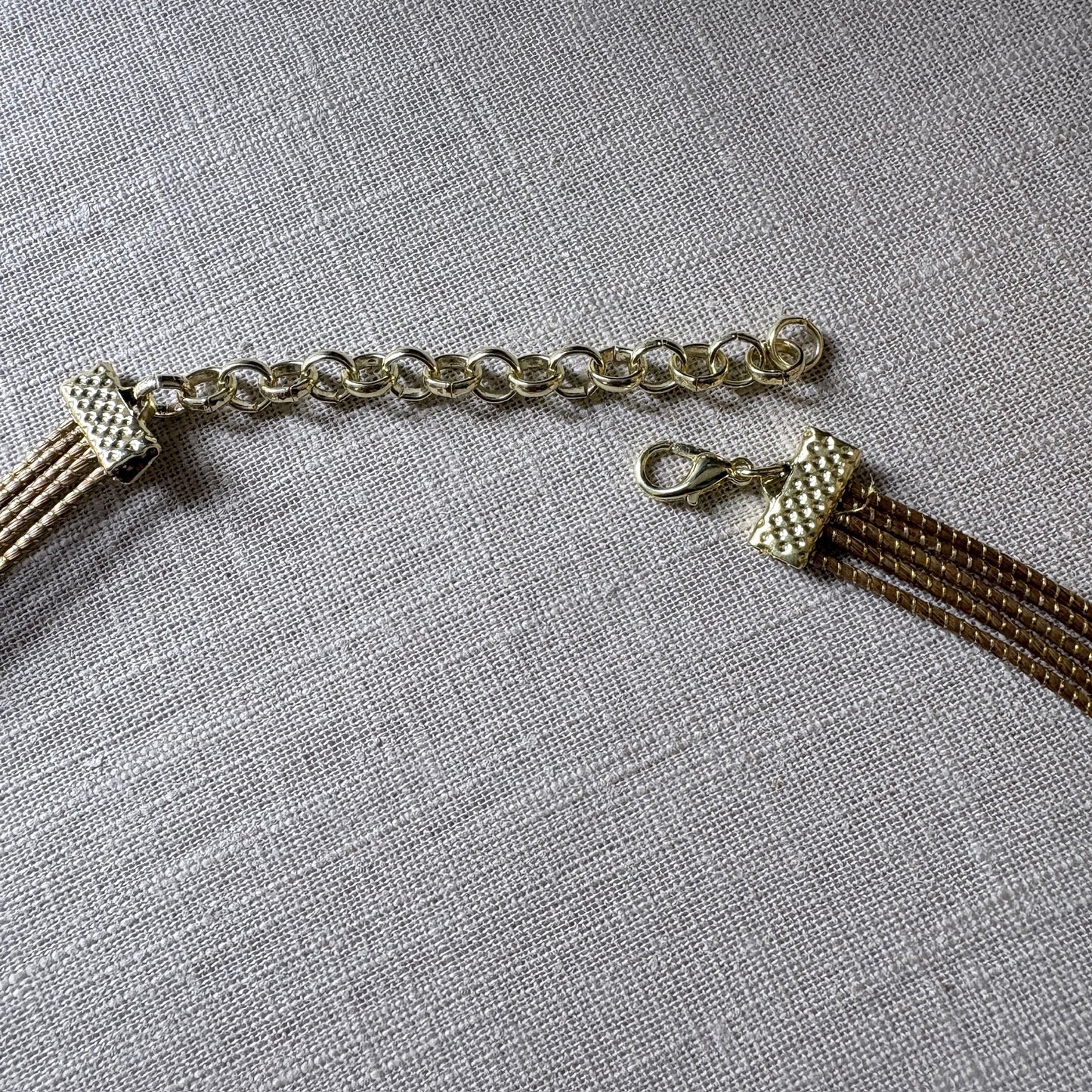 Parure collier et boucles d'oreilles Capim Dourado et buriti jaune